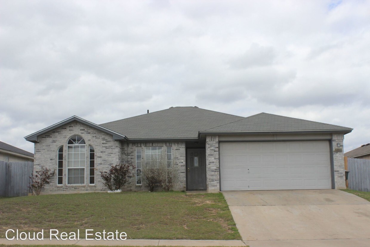 Foto principal - 3403 Basset Dr