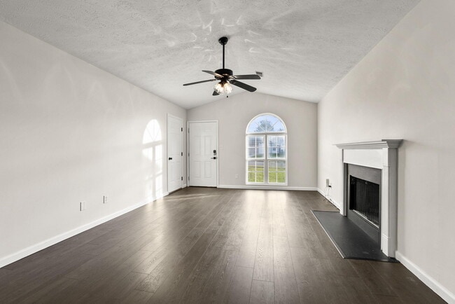 Foto del edificio - 2583 Woodhill Dr