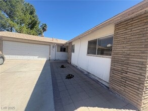 Building Photo - 8008 Cureton Cir