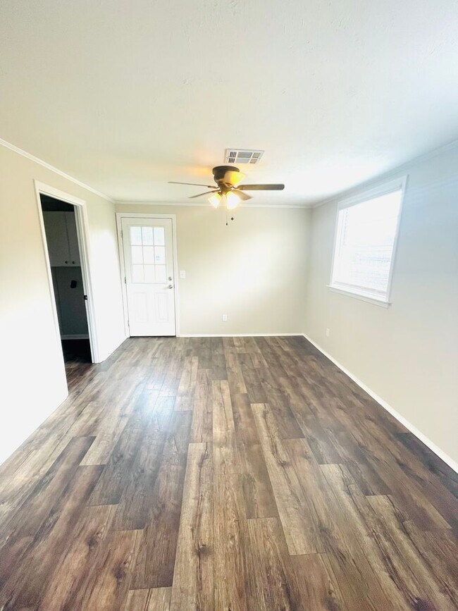 Foto del edificio - ** 4 Bed 2 Bath Located in Prattville ** C...