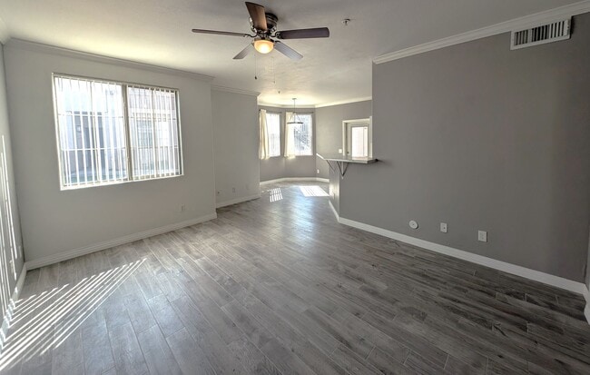 Building Photo - 2 Bedroom Condo Unit in the Solana Condominium Homes Community Near E Baseline Rd and Higley Rd!