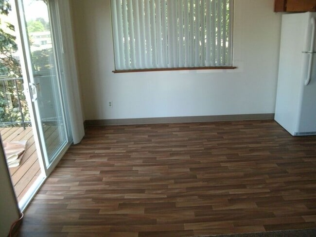 Foto del edificio - 17838 NE Multnomah Dr