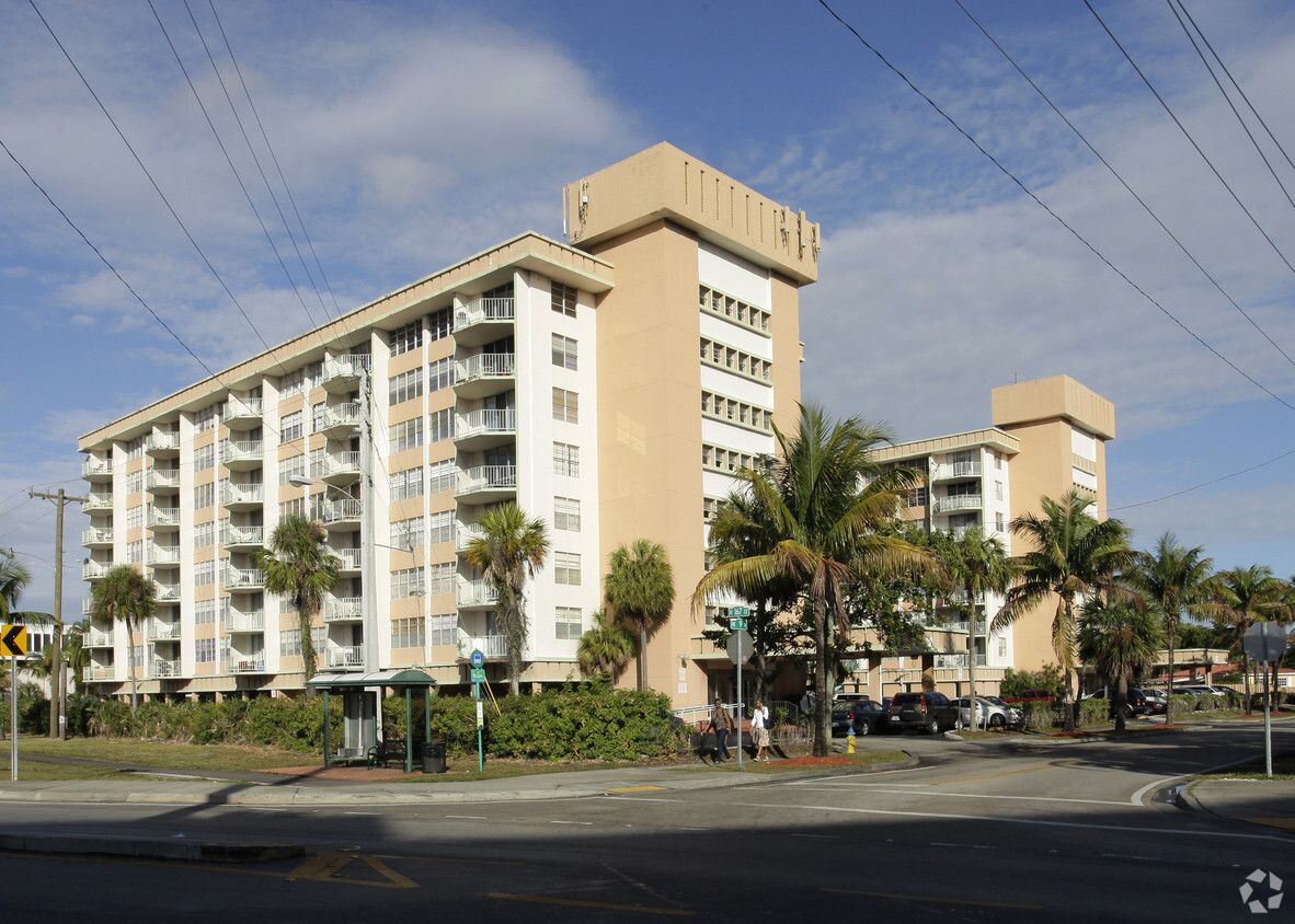 Primary Photo - Gateway House