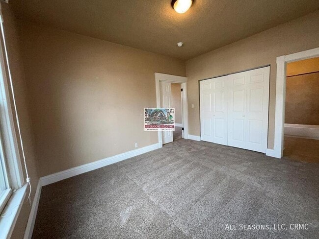 Foto del edificio - 17 W Fountain Blvd