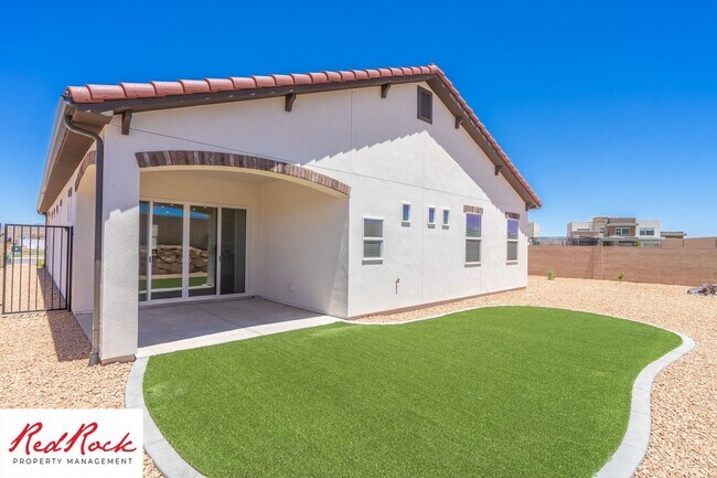 Building Photo - Brand New Stand Alone Home In Desert Color