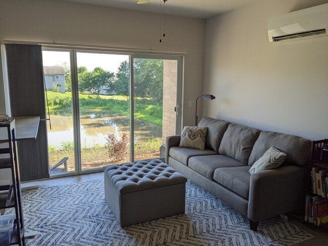 Living area with views of green space - 1501 N Windsor Ave