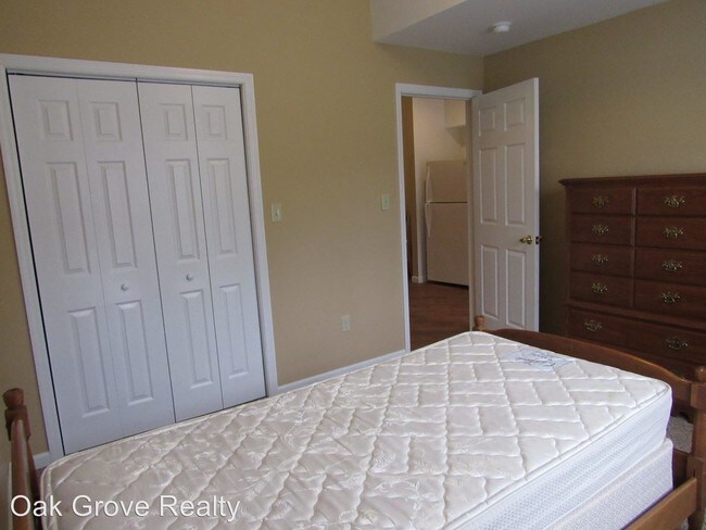 Foto del edificio - 5 br, 3 bath Room For Rent - 1132 School St