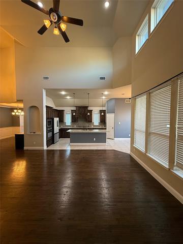 Foto del edificio - 2517 Valley Glen Dr