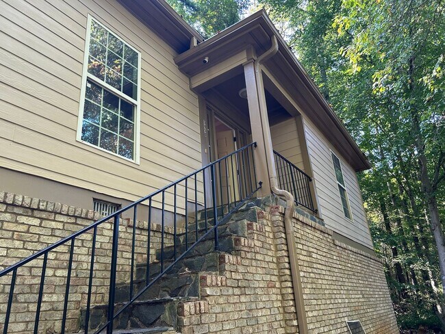 Building Photo - 3 Bedroom Single Family Home in Atlanta on...