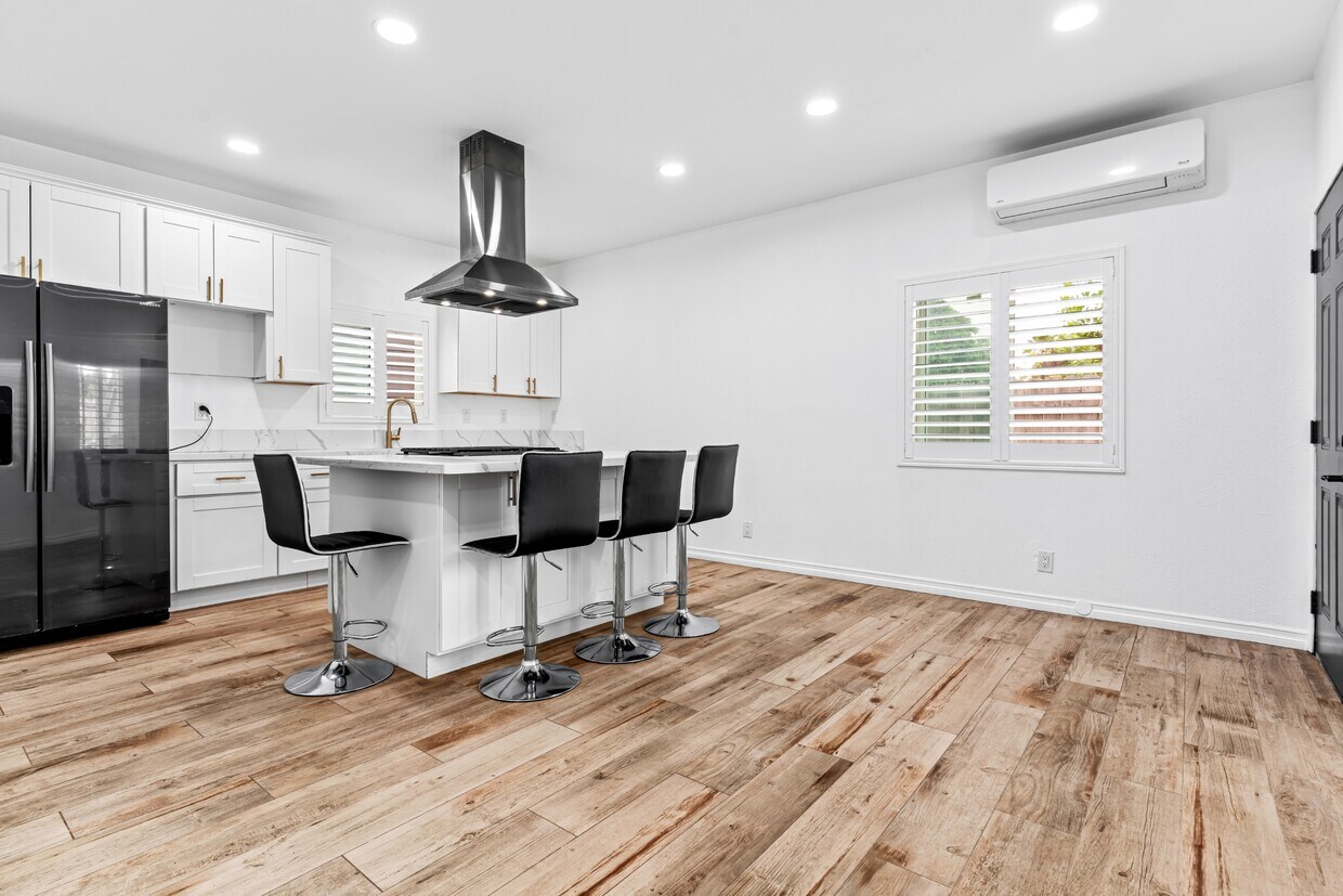 Foto principal - 44735 Johnston Dr