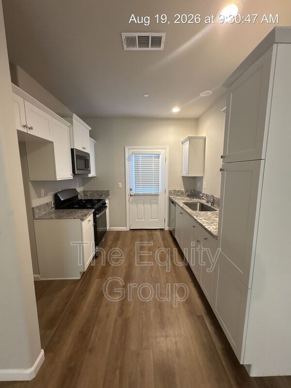 Foto del edificio - 410 S Summit St