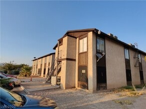 Building Photo - 717 Covington Ln