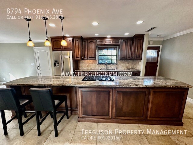 Building Photo - Remodeled Home in Fair Oaks with a Pool an...