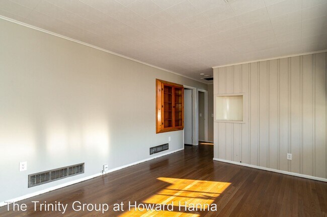 Building Photo - 3 br, 1 bath House - 4498 E Livingston Avenue