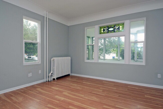 Building Photo - 738 Watson Ave