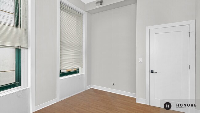 Foto del edificio - Brand New 3Bed Located in Heart of Gold Coast