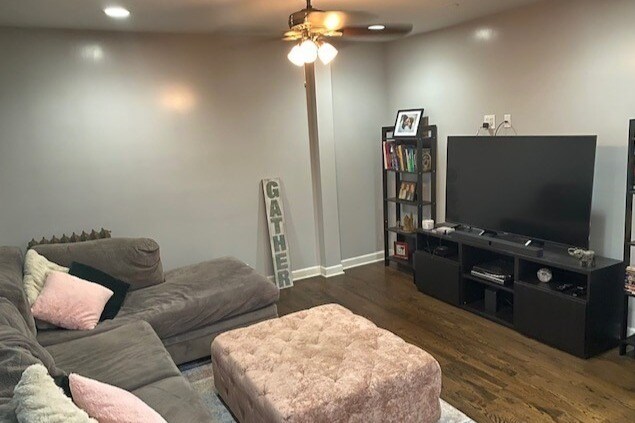 Living Room - 1125 W 18th Pl