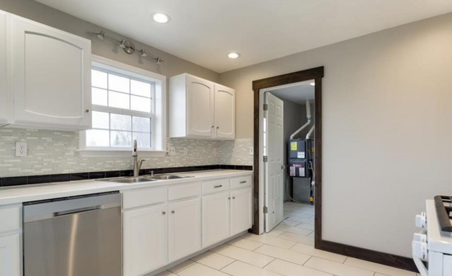 Building Photo - 4 bed 2 bath Home in Idaho Falls