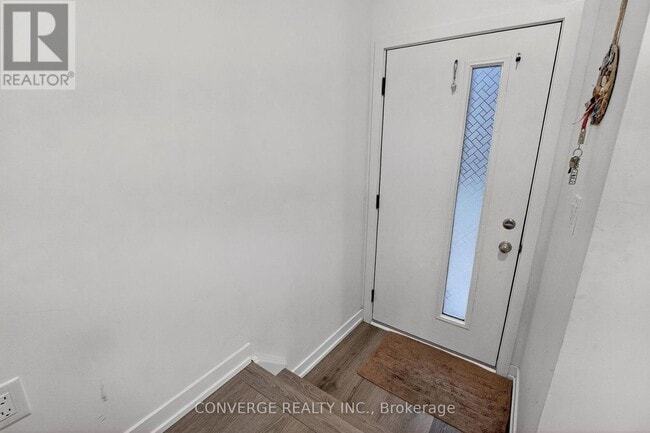 Building Photo - 781 Clare Ave