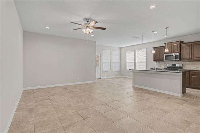 Foto del edificio - 9312 Belle River Trl