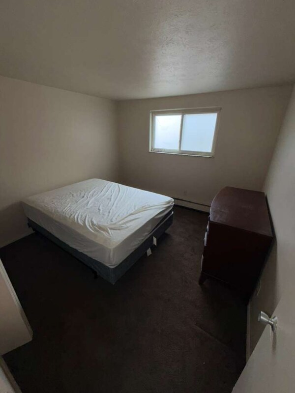 Foto del edificio - 14835 Euclid Ave