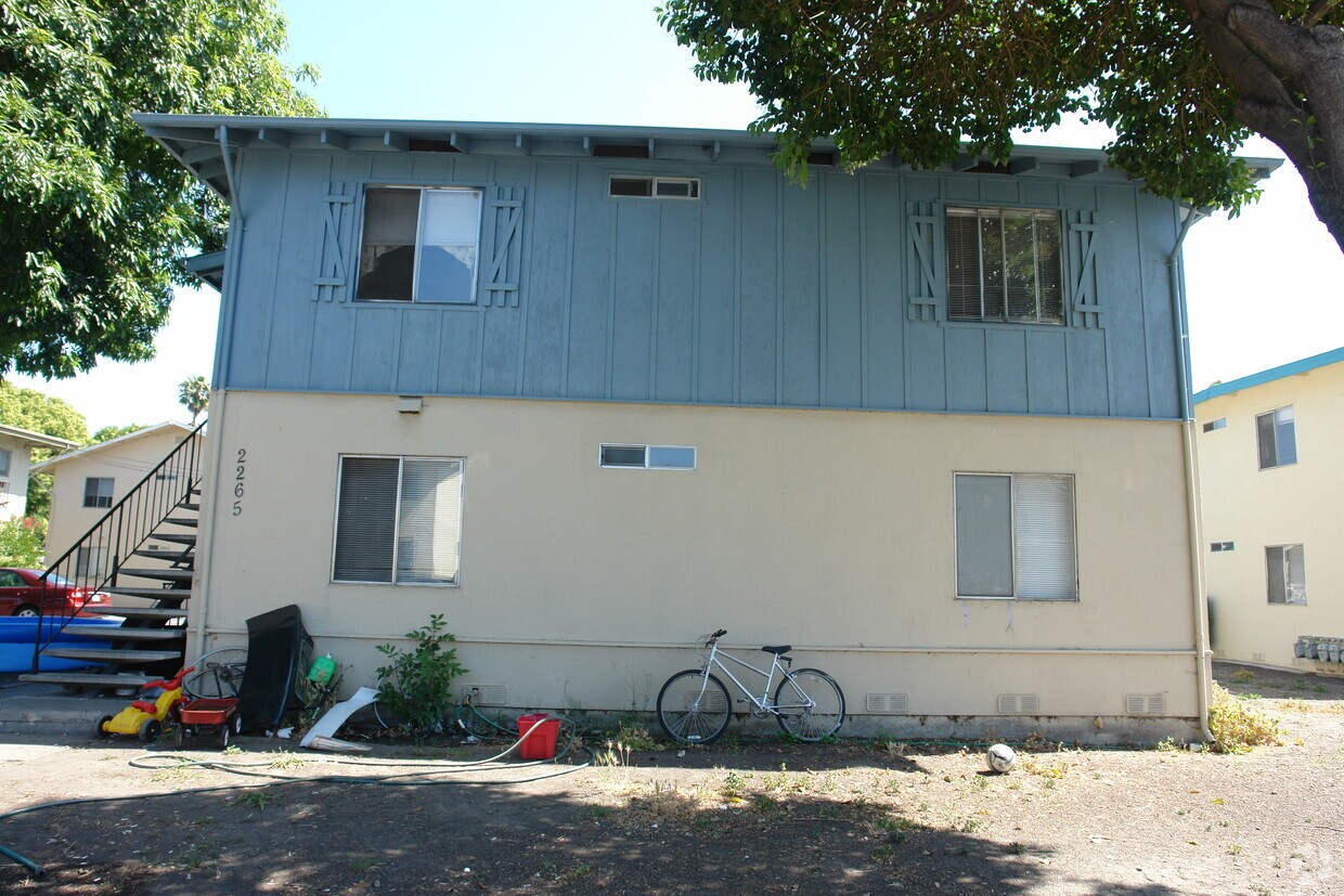 Building Photo - 2265 Ellena Dr