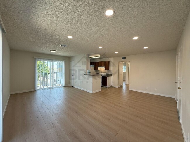 Foto del edificio - 14801 Delano St