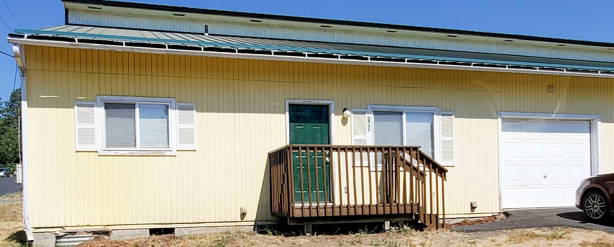 105 4th St, Cheney, WA 99004 Townhome Rentals in Cheney WA