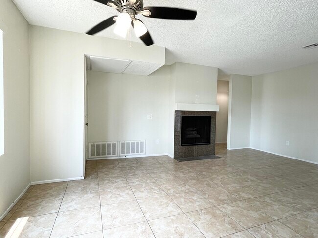 Foto del edificio - 10612 Dabney Dr