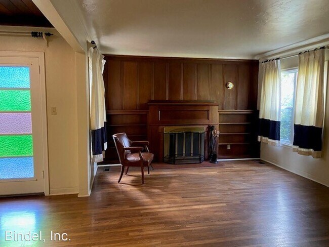 Building Photo - 3 br, 2 bath House - 2035 O ST
