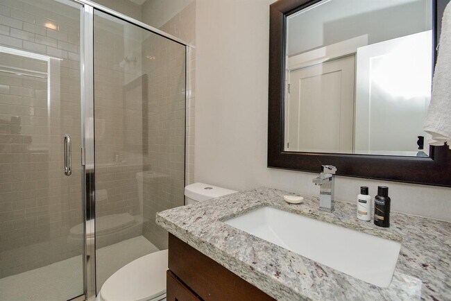 Foto del edificio - 5302 Chenevert St
