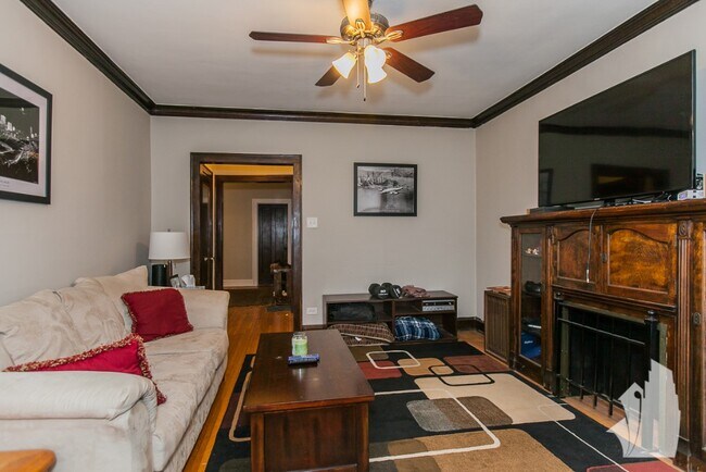 Foto del edificio - 3511 N Damen Ave