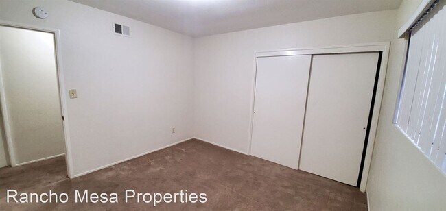 Building Photo - 3 br, 2 bath House - 5380 Hilltop Dr.