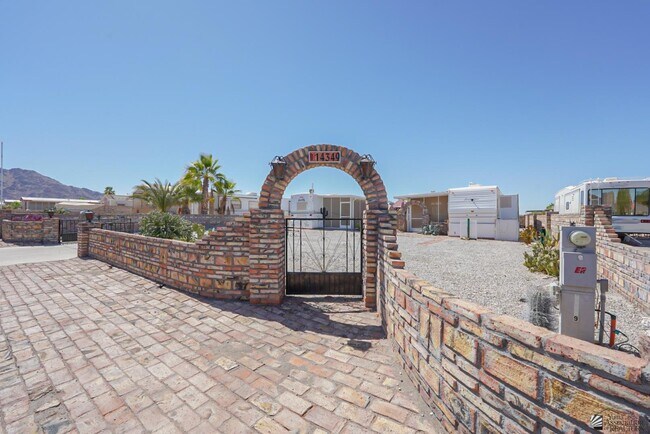 Foto del edificio - 14349 E 28th Ln