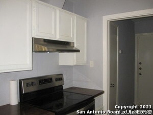 Building Photo - 3219 Meadow Dr