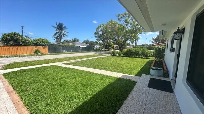 Foto del edificio - 5110 SW 106th Ave