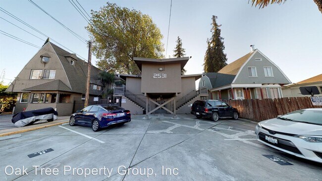Foto del edificio - 2539-2539 E 16th St