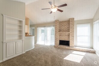 2 BR, 2 BA 1120 SF - Oakhampton Place