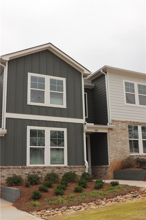 Building Photo - 479 Crown Dr