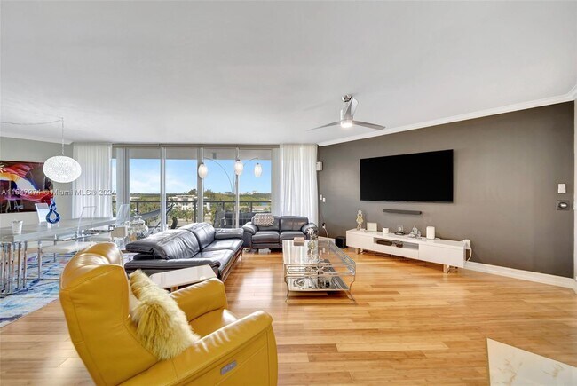 Foto del edificio - 6051 N Ocean Dr