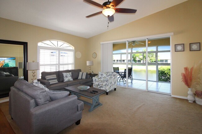 Building Photo - Gondola Park Annual Condo for Rent