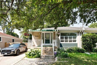 Building Photo - 220 Neal Dr