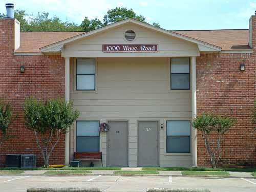 Waco Road Town Homes - 1000 Waco Rd