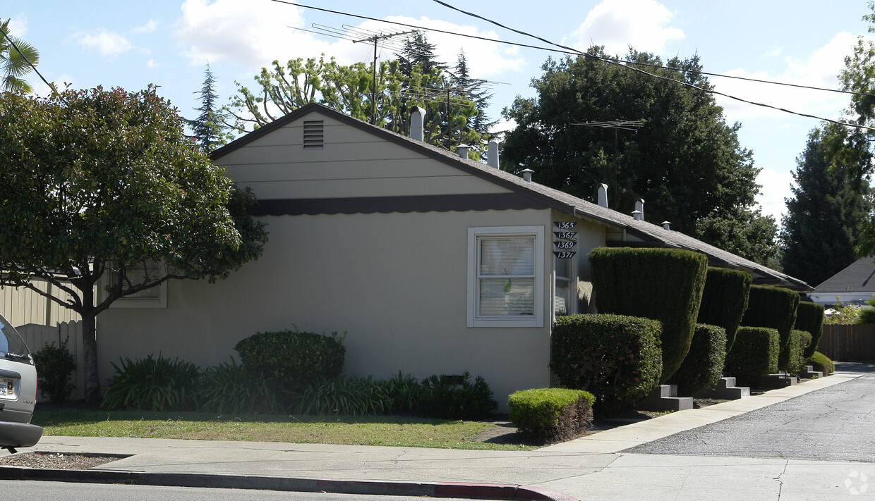Primary Photo - 1365-1371 B St