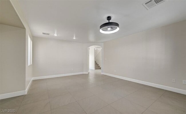 Foto del edificio - 5733 Rose Tiara Dr