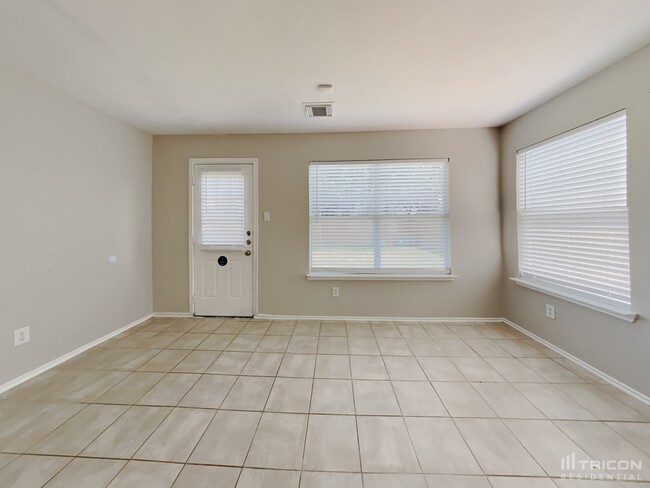 Foto del edificio - 6607 Winter Mountain Ln