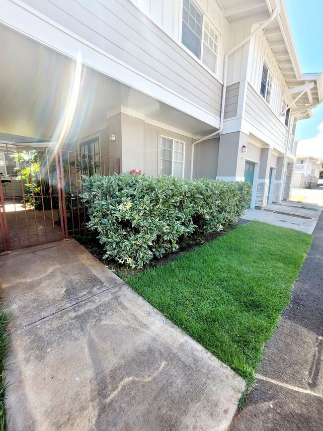 Building Photo - AVAILABLE | Hawaii Kai: 3 Bedroom,2.5 Bath...