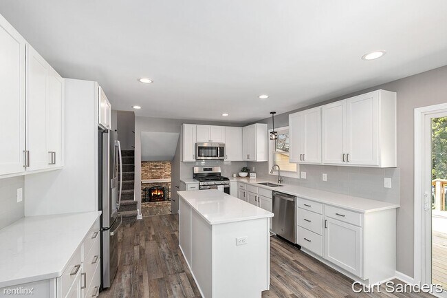 Building Photo - 3 br, 1.5 bath House - 2513 Longmeadow St NW