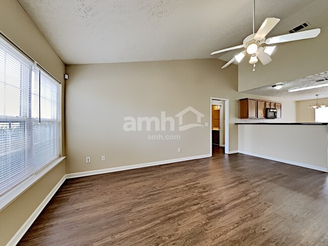 Building Photo - 1359 E Nir Shreibman Boulevard