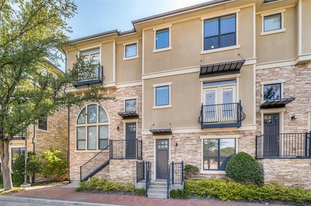 Foto principal - 7229 Parkwood Blvd